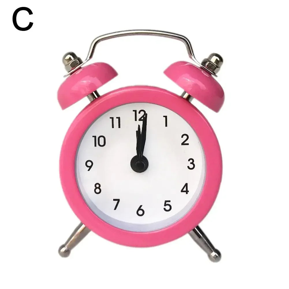Retro Loud Alarm Clock Double Bell Mechanical Key Wound Silent Decor Clocks Home Bedside Pointer Night Light Clock Clock Al L8S2