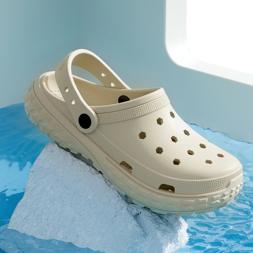 Women and Men's Hole Shoes Summer Non-Slip Outdoor Sandals Closed Toe Soft Feeling Beach Slippers Thick Bottom Soft Bottom