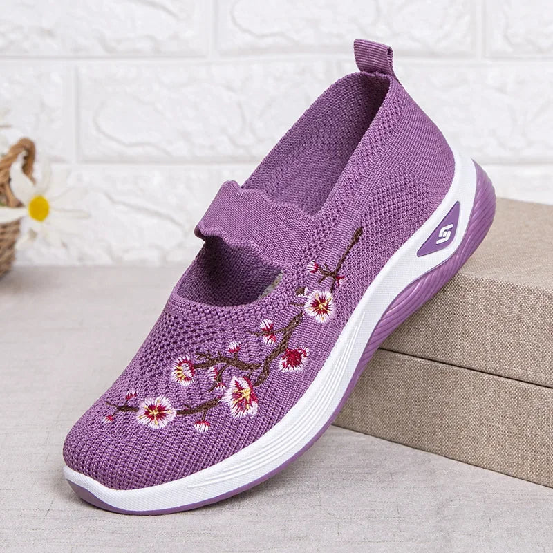 Women's Breathable Embroidered Chunky Sole Sneakers