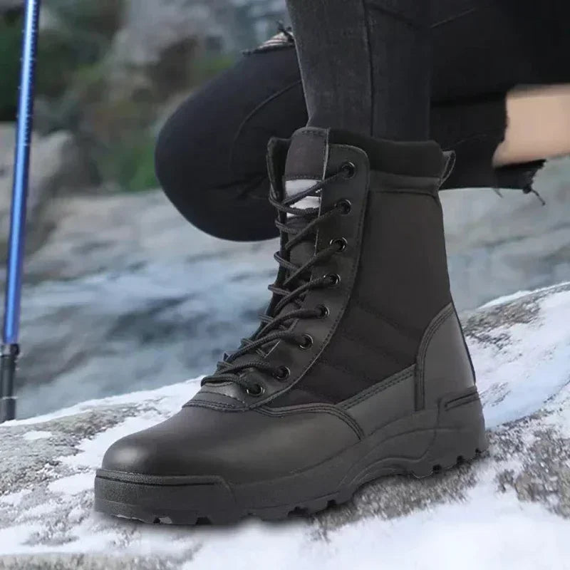 Men's Outdoor High-top Leather Boots Tactical Military Boots Black Thick-soled Shoes Lightweight and Wear-resistant Hiking Shoes