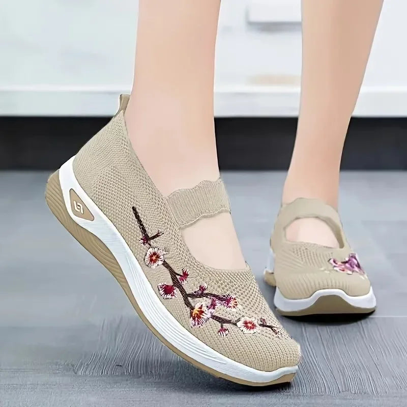 Women's Breathable Embroidered Chunky Sole Sneakers
