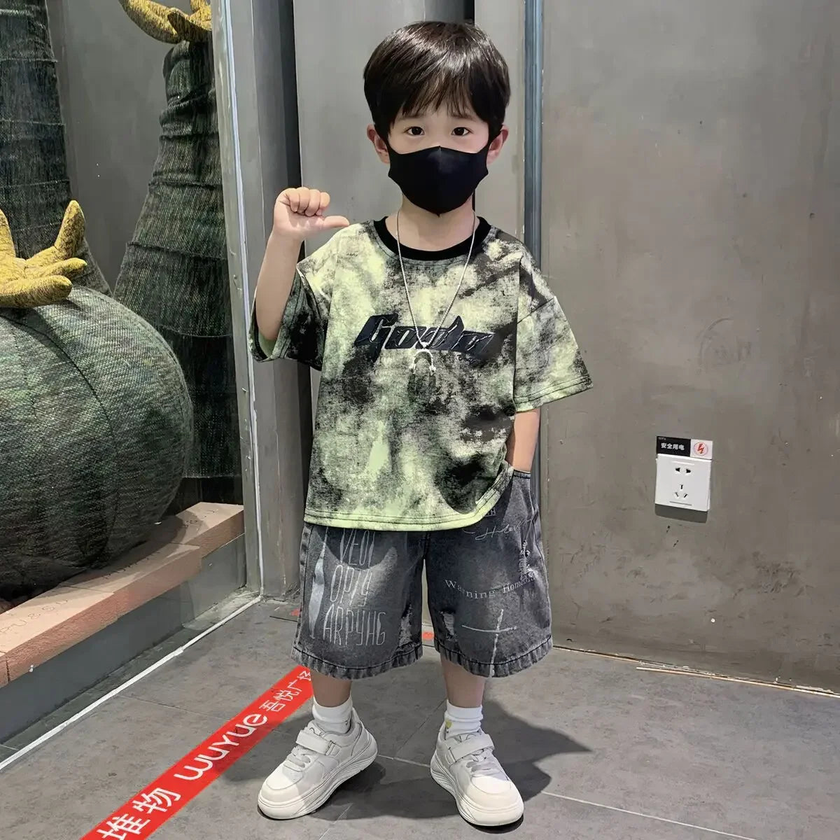 Kids Clothing 2pcs Sets Boys Grey Hole Short Sleeved T-shirt+ Denim Shorts Summer Suit 2025 New  Handsome Baby Clothes
