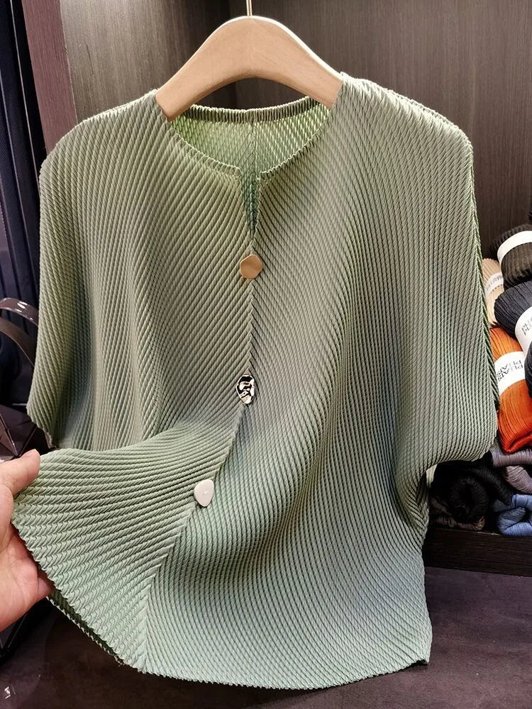 Miyake Button Decorative Dragon Scale Pleated Blouse Wild Loose Thin Short-sleeved T-shirt Female Summer New Large Size Clothes