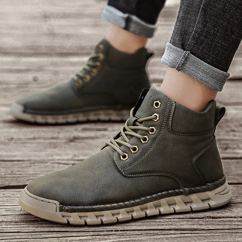 New Men's Outdoor Casual Work Shoes, Slip-resistant and Durable Genuine Leather High-top Outdoor Boots, Men's Short Boots