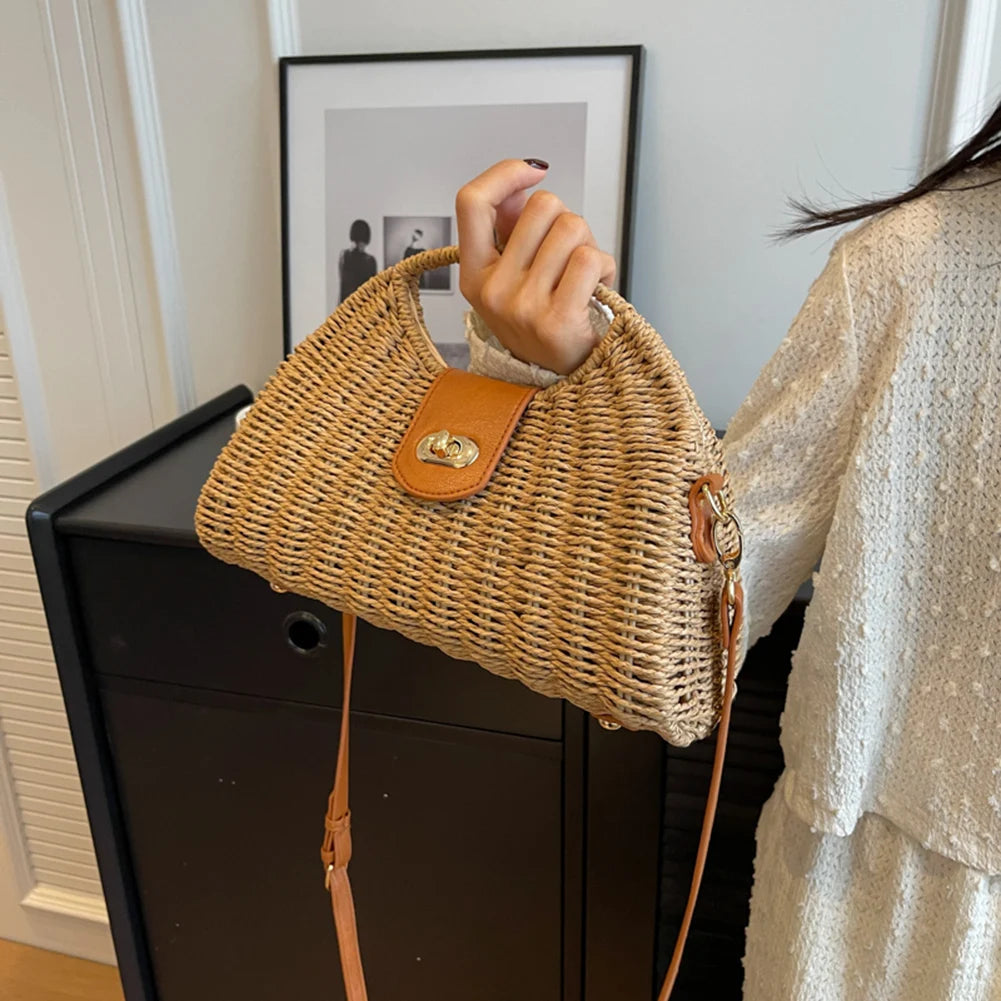 Women Crossbody Bags Handmade Summer Woven Shell Hand-Woven Bag Fashion Holiday Casual Simple Elegant Lady Beach Purse