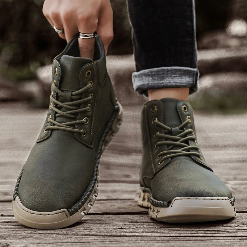 New Men's Outdoor Casual Work Shoes, Slip-resistant and Durable Genuine Leather High-top Outdoor Boots, Men's Short Boots