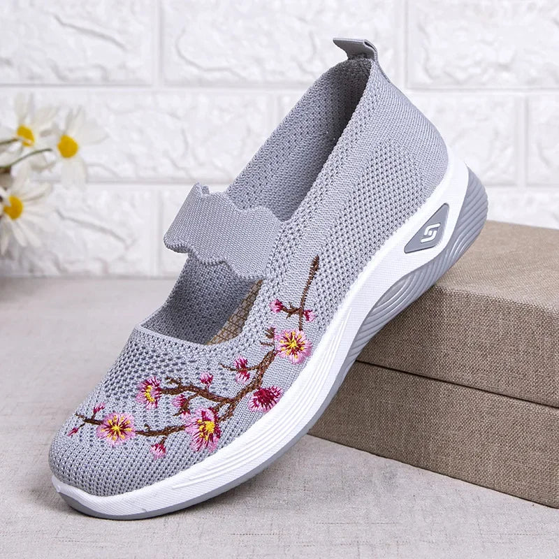 Women's Breathable Embroidered Chunky Sole Sneakers