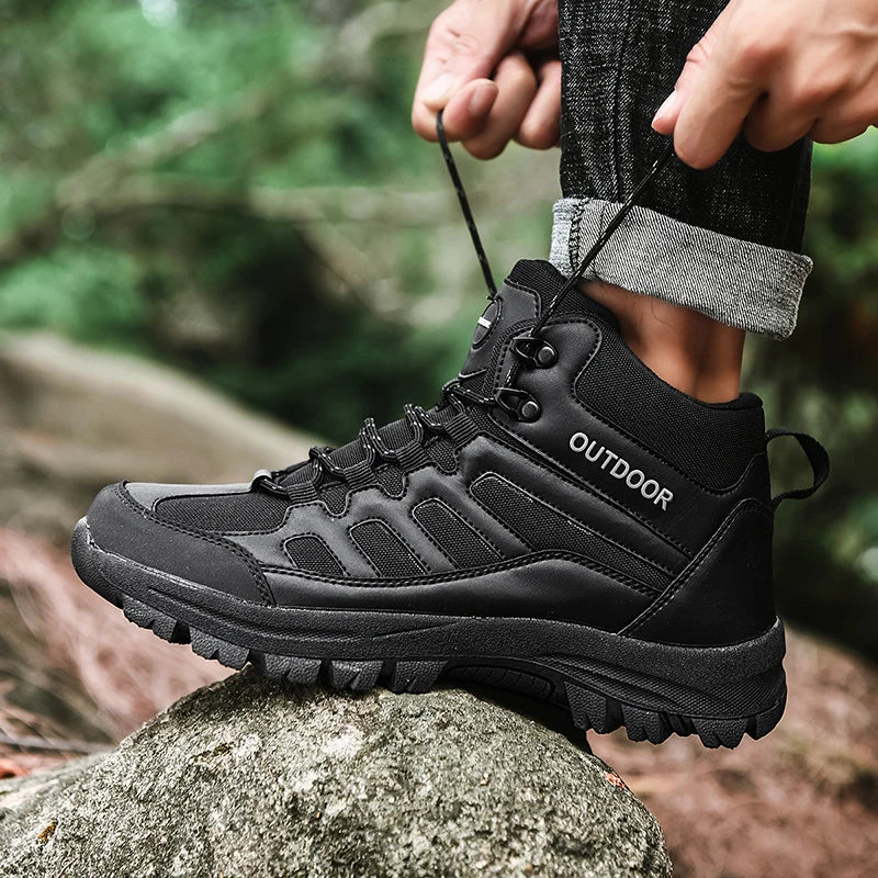 Autumn And Winter Men's Boots Nylon Leather Wearproof Outdoor Hunting Hiking Desert Boot Army Fans Combat Training  Shoes.