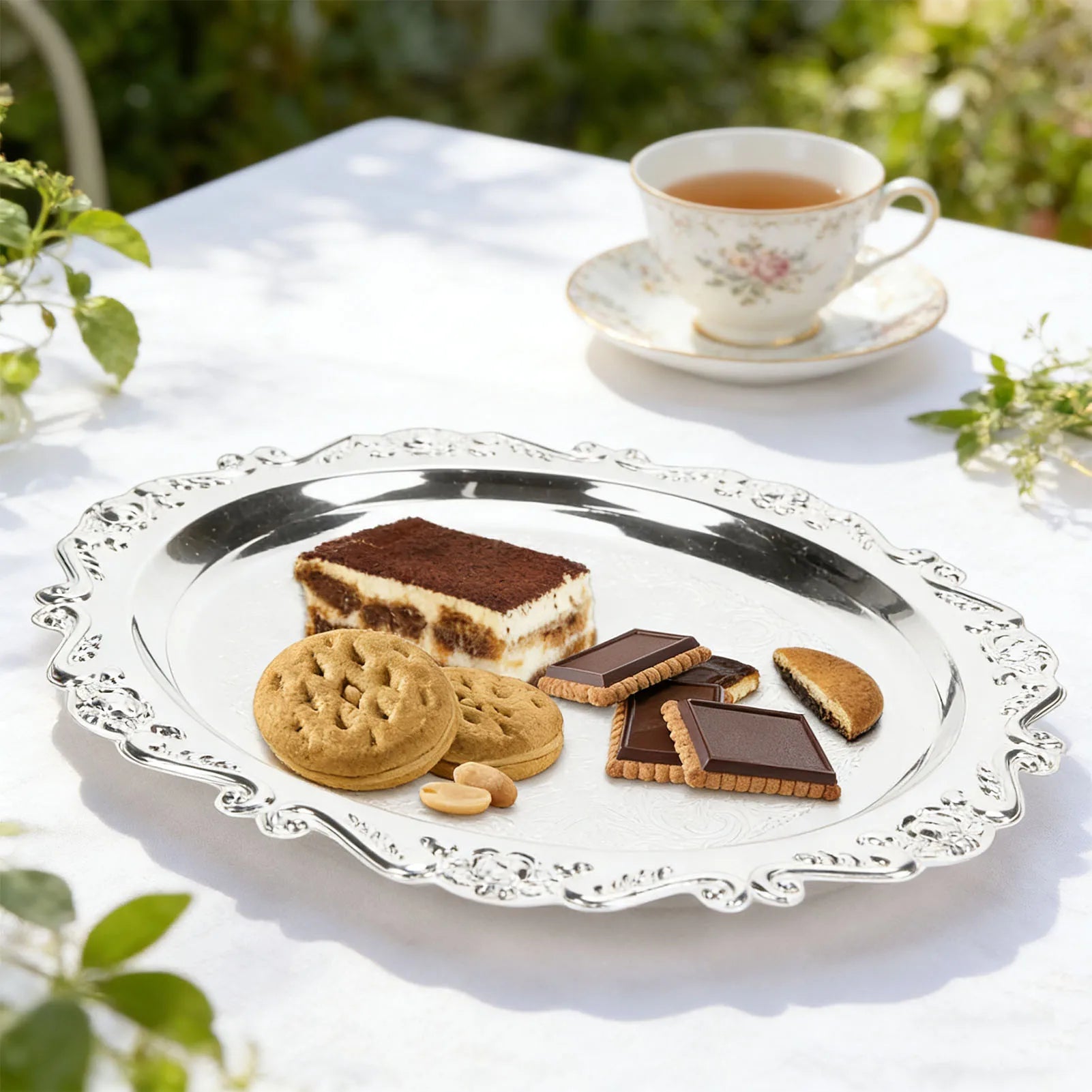 20/25cm Floral Engraved Serving Platter Retro Plates Cake Dessert Tray High Tea Snack Fruit Dish Jewelry Storage Tabletop Decor