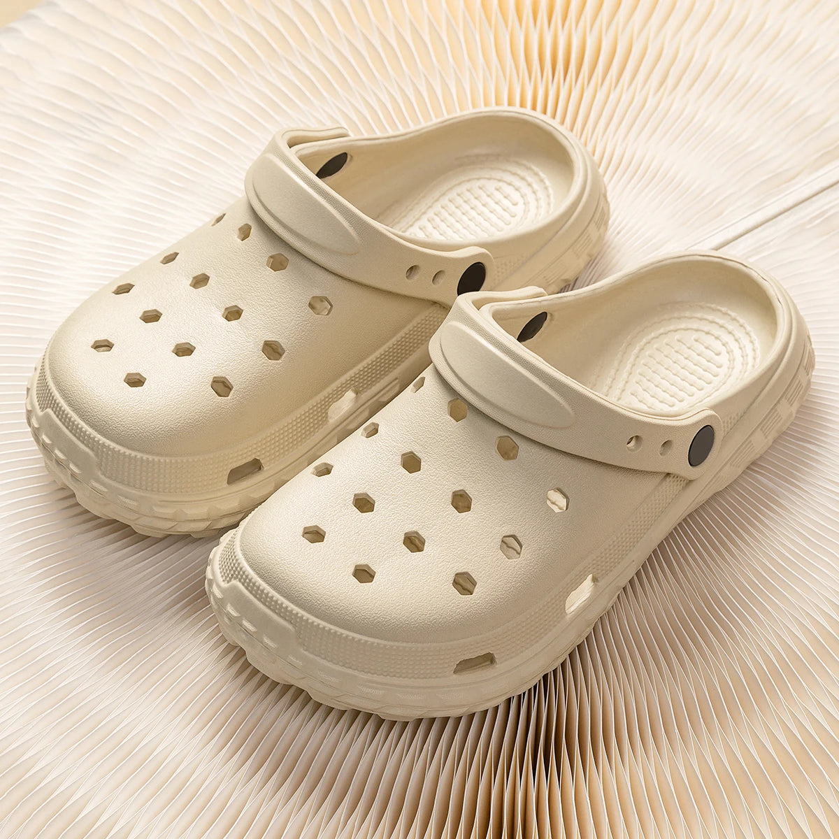 Unisex Closed Toe Non-Slip Beach Sandals