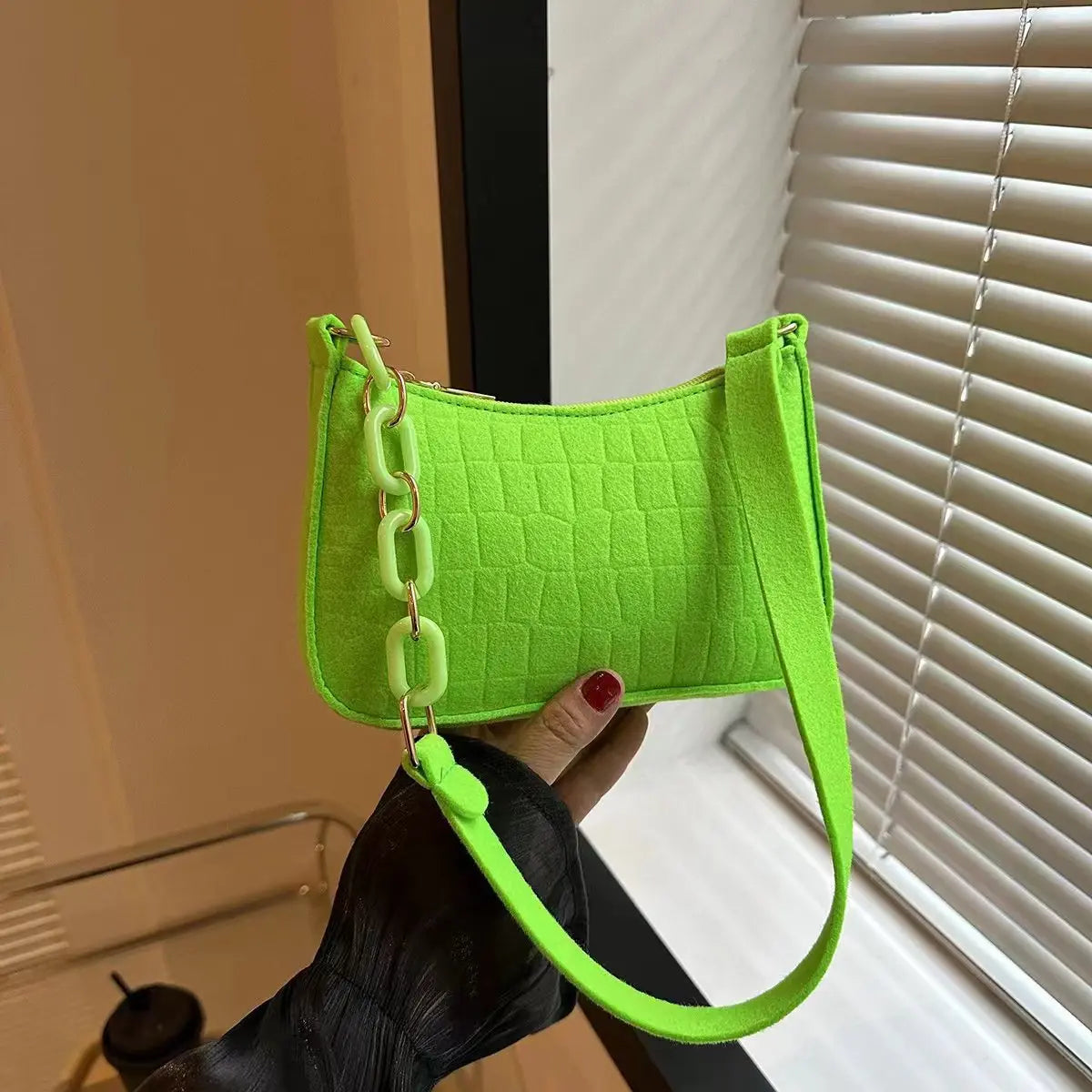 New Popular Retro Gentle Temperament Small Square Bag Autumn Shoulder Handheld Fashion Casual Yankee Underarm Shoulder Bag