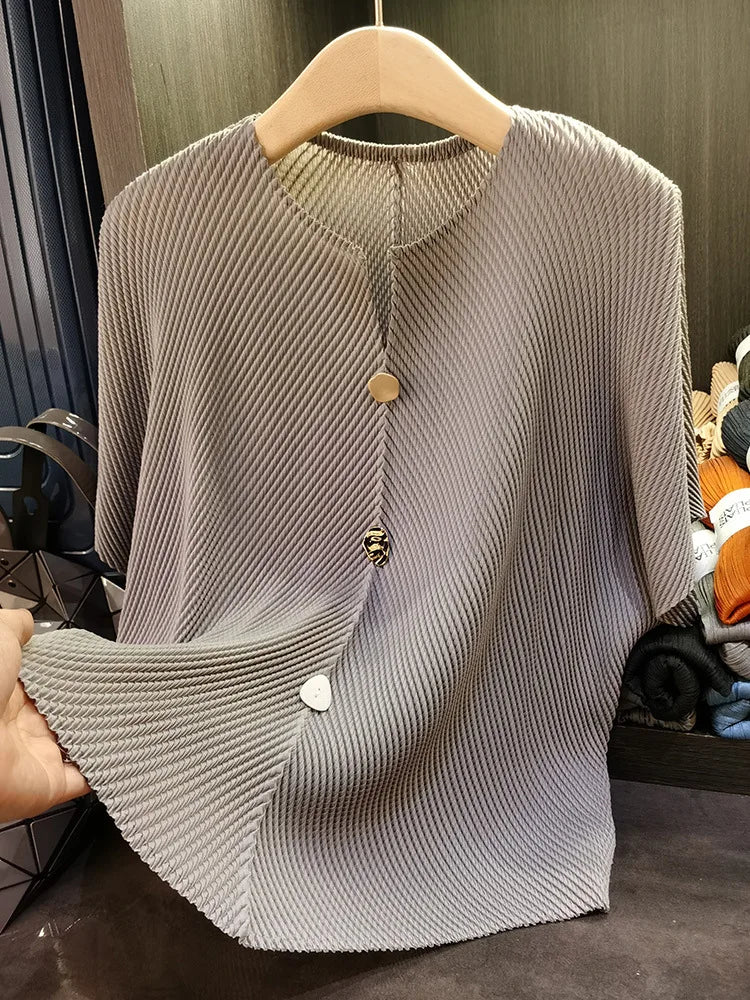 Miyake Button Decorative Dragon Scale Pleated Blouse Wild Loose Thin Short-sleeved T-shirt Female Summer New Large Size Clothes