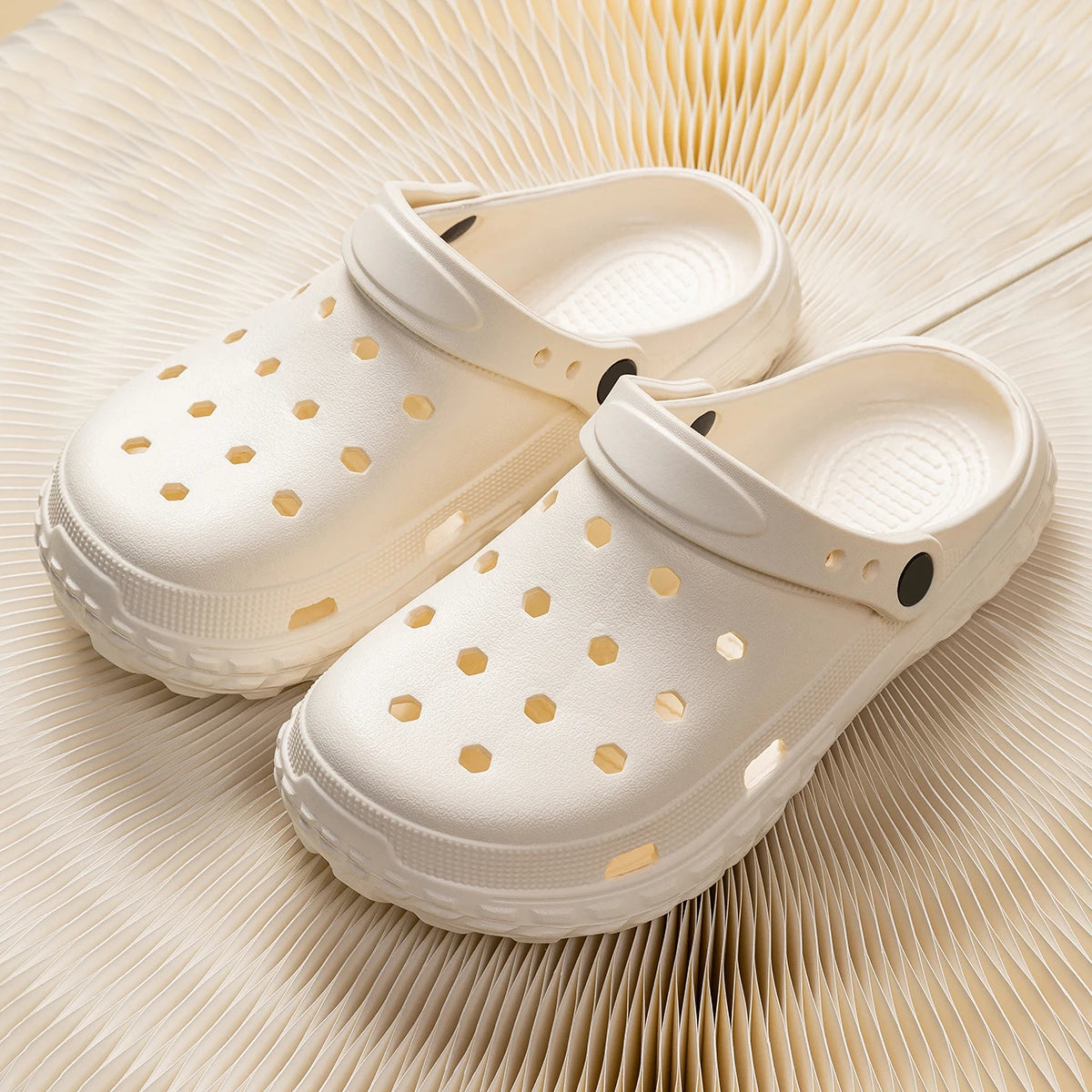 Unisex Closed Toe Non-Slip Beach Sandals