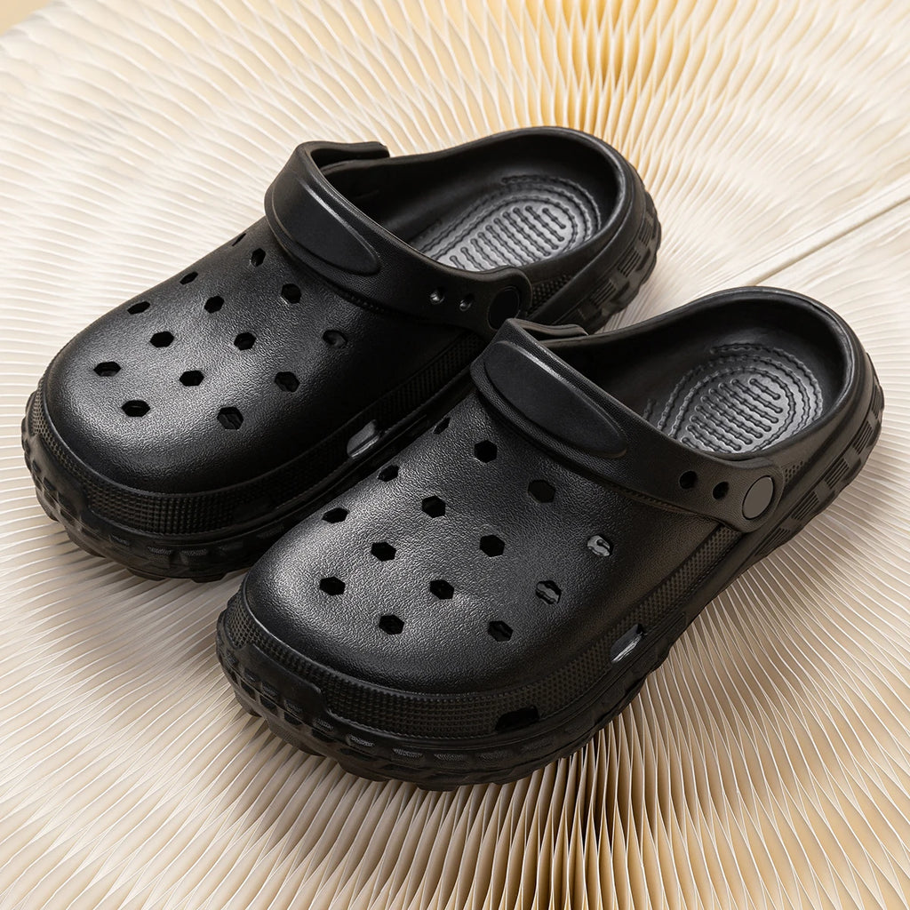 Women and Men's Hole Shoes Summer Non-Slip Outdoor Sandals Closed Toe Soft Feeling Beach Slippers Thick Bottom Soft Bottom