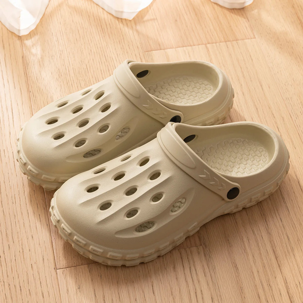 Unisex Closed Toe Non-Slip Beach Sandals