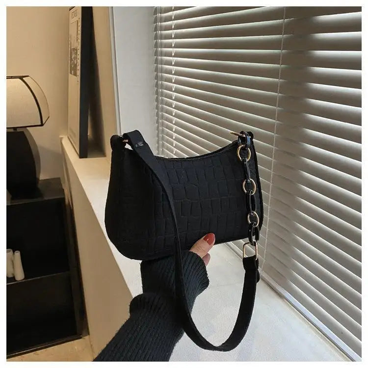 New Popular Retro Gentle Temperament Small Square Bag Autumn Shoulder Handheld Fashion Casual Yankee Underarm Shoulder Bag
