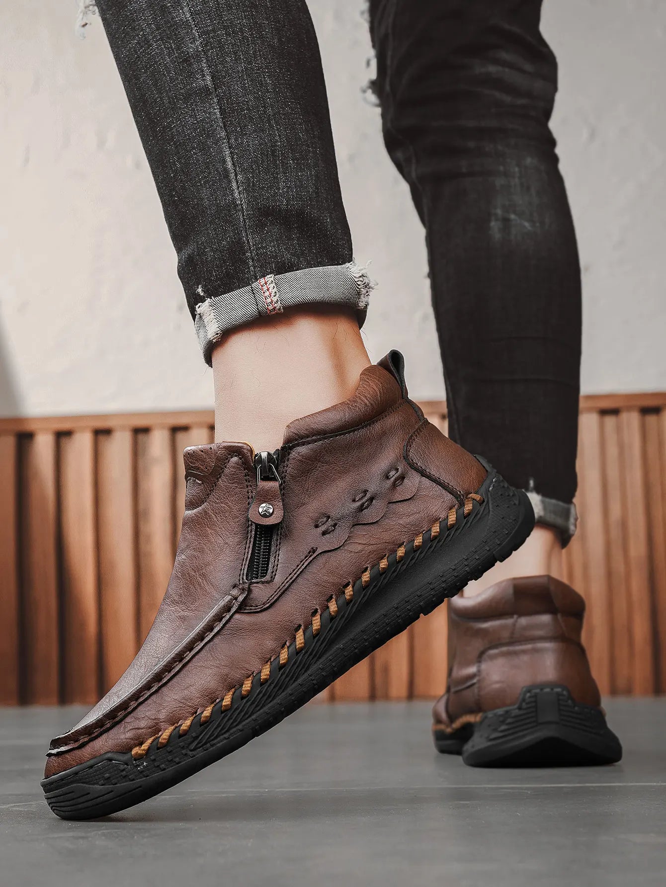 Men's New Fashionable High-Top Boots, Simple and Trendy Side-Zip Casual Sneakers, Autumn and Winter Outdoor Hiking Flat Shoes, Comfortable, Breathable, Wear-Resistant, Non-Slip, Large Size Men's Shoes