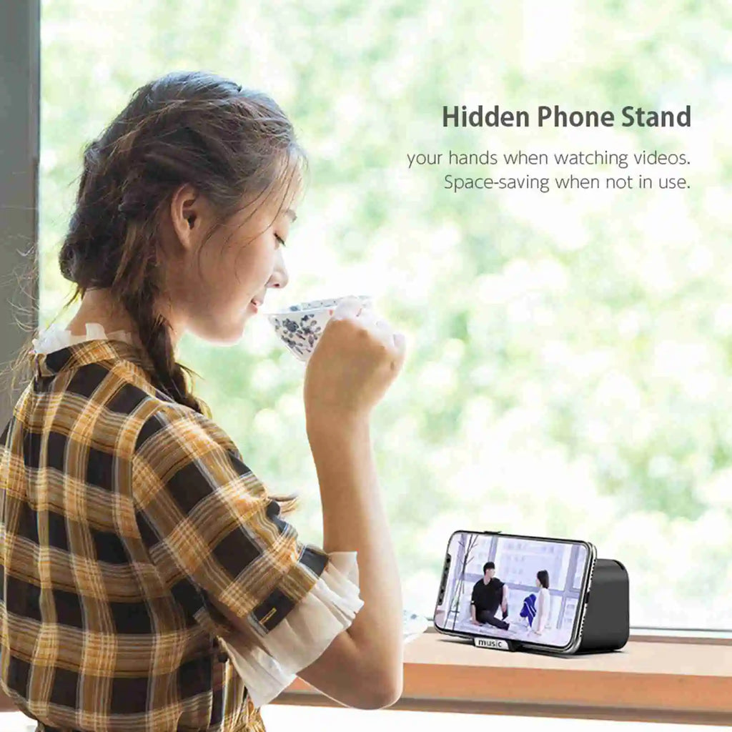 Digital Mirror Surface Alarm Clock with BT Speaker FM Radio Dual Alarms Electronic Desktop Clock Rechargeable Portable Player
