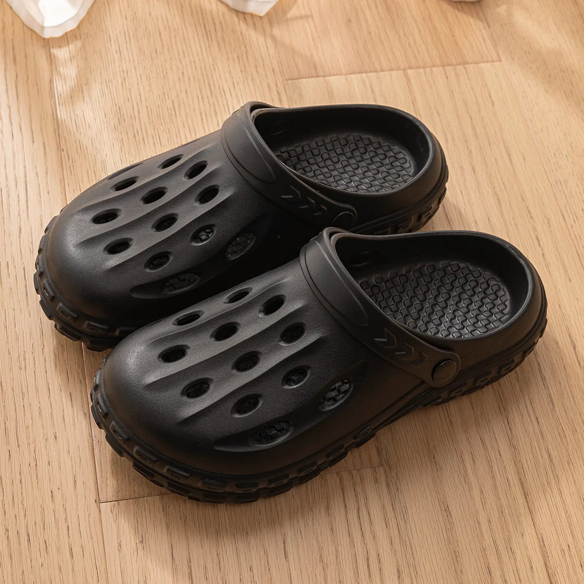 Unisex Closed Toe Non-Slip Beach Sandals