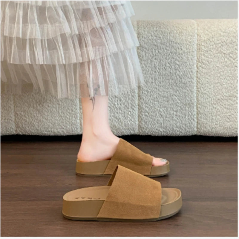2026 new women's shoes for summer, versatile and fashionable. Soft soled, open toe beach sandals for outerwear