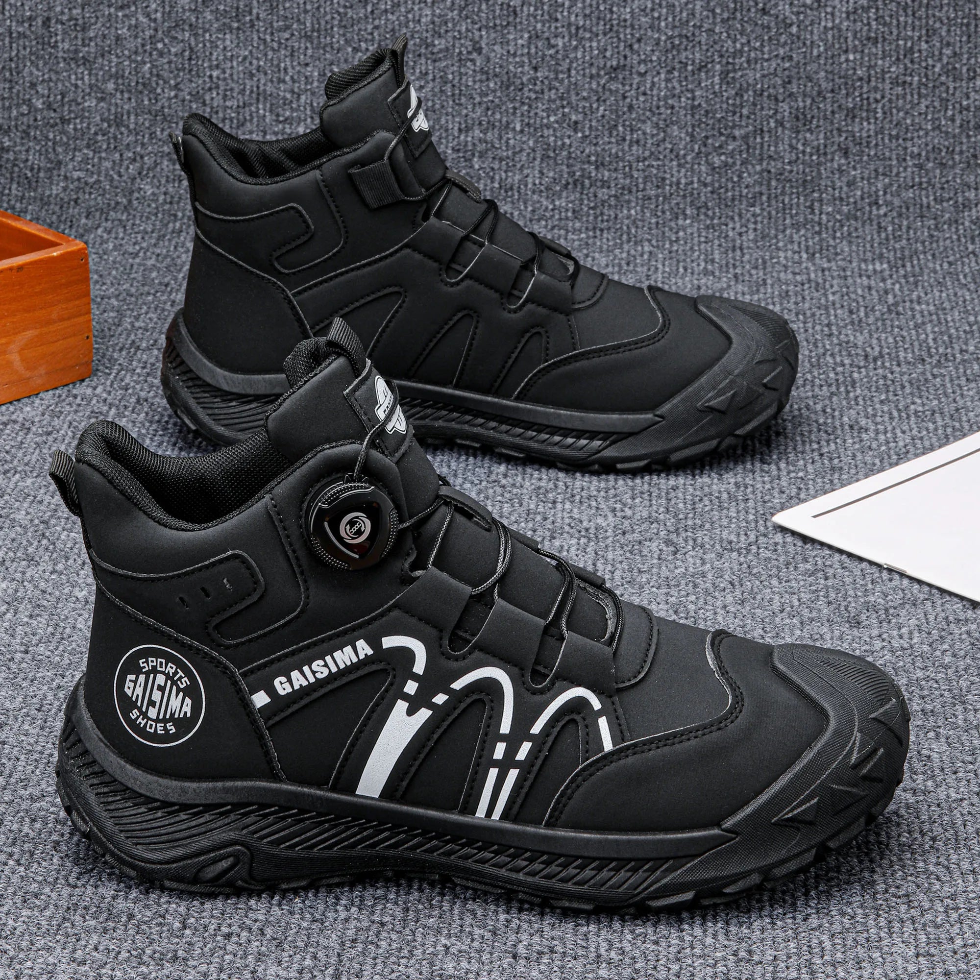 Men's high  boots, outdoor sports shoes, anti slip and wear-resistant rotating buckle hiking shoes, men's shoes