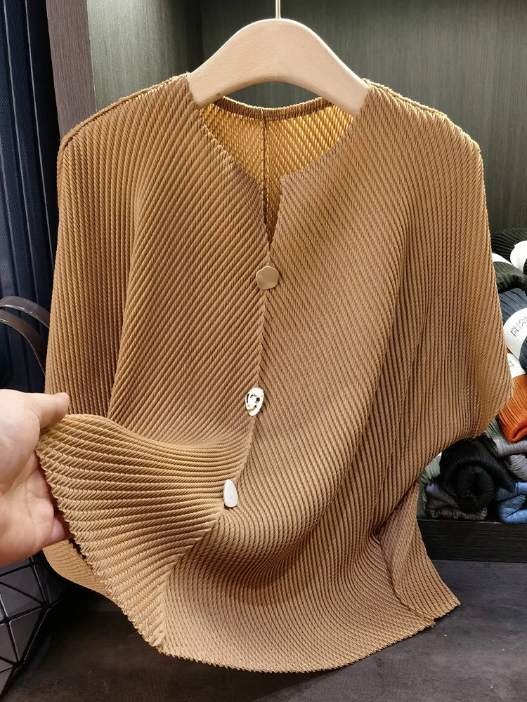 Miyake Button Decorative Dragon Scale Pleated Blouse Wild Loose Thin Short-sleeved T-shirt Female Summer New Large Size Clothes