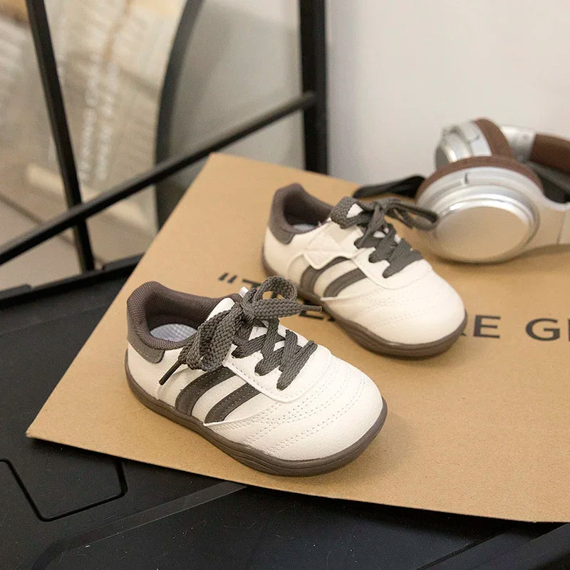 Kids Sports Shoes Toes Capped Anti-kicked Boys Girls Casual Shoes Striped Trendy 2025 New Fashion Children Running Shoe Non-slip