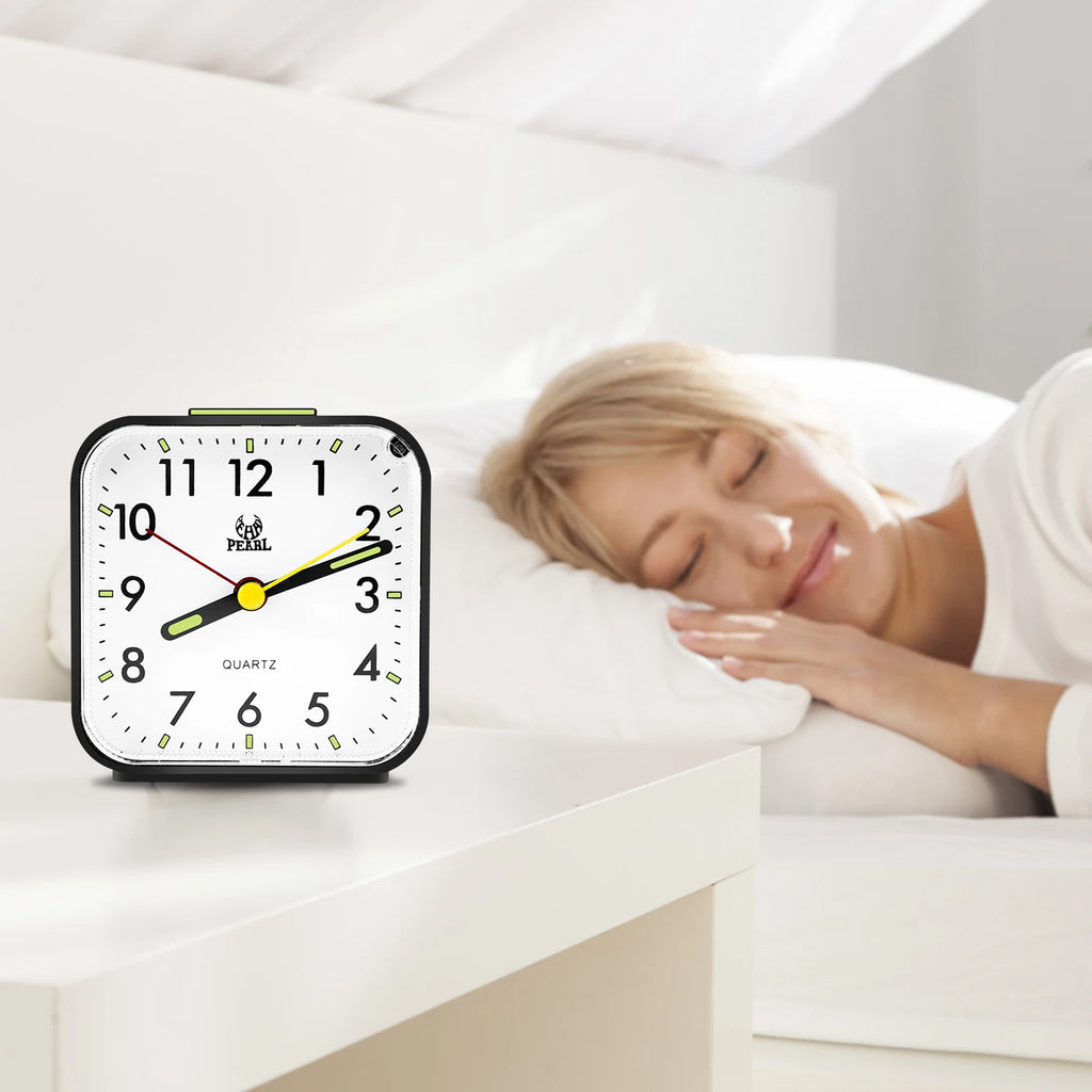 Silent Bedside Alarm Clock Retro Alarm Clock Classic Small Clock with Night Light Snooze Portable Desk Alarm for Childr Bedroom
