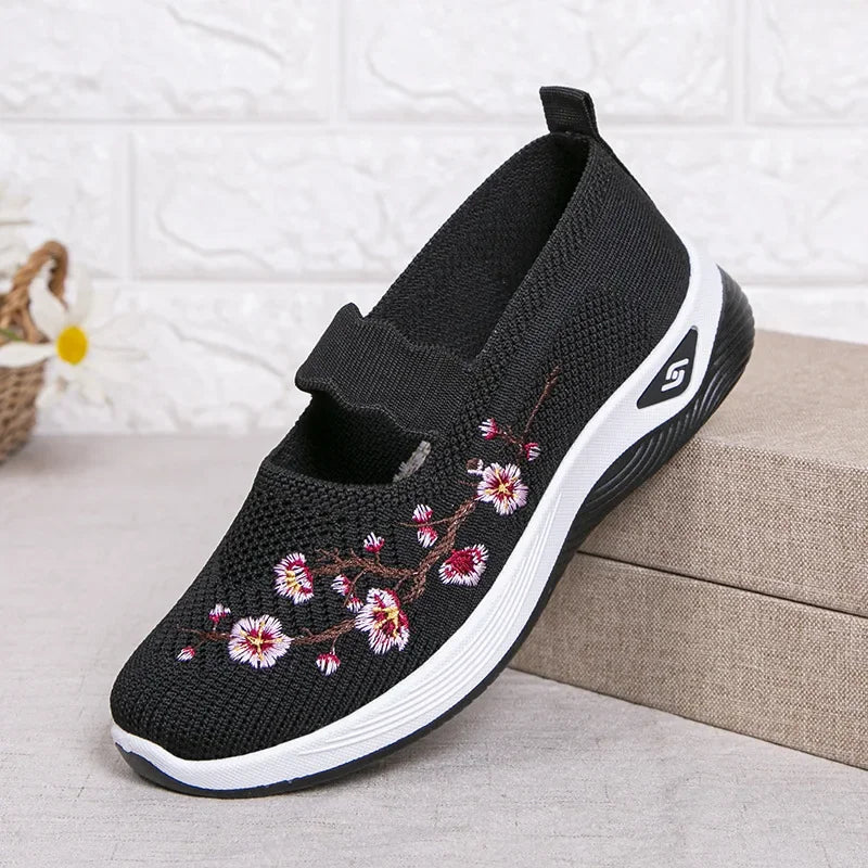 Women's Breathable Embroidered Chunky Sole Sneakers