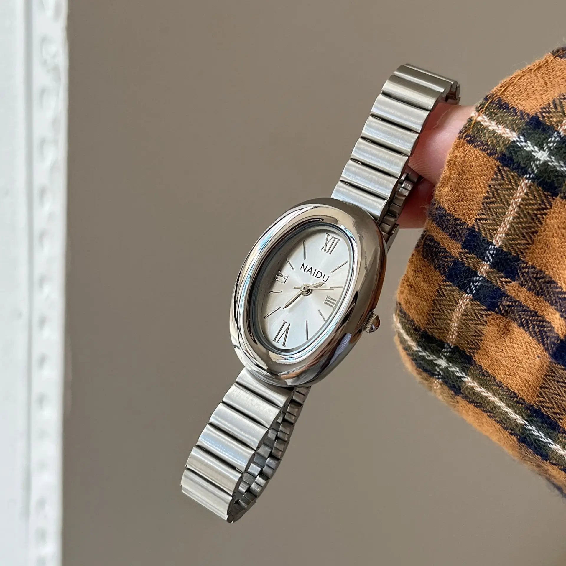 Minimalist Women Quartz Watch Oval Roman Dial Bamboo Steel Strap Fashion Dress Watches Student Wristwatch Dropshipping Relogio
