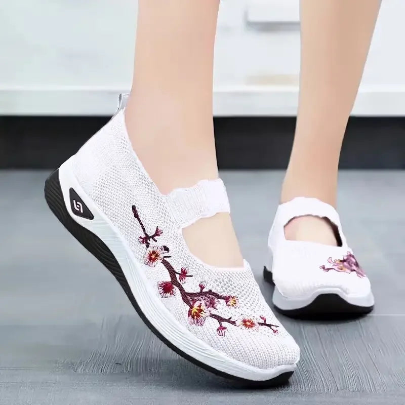 Women's Breathable Embroidered Chunky Sole Sneakers