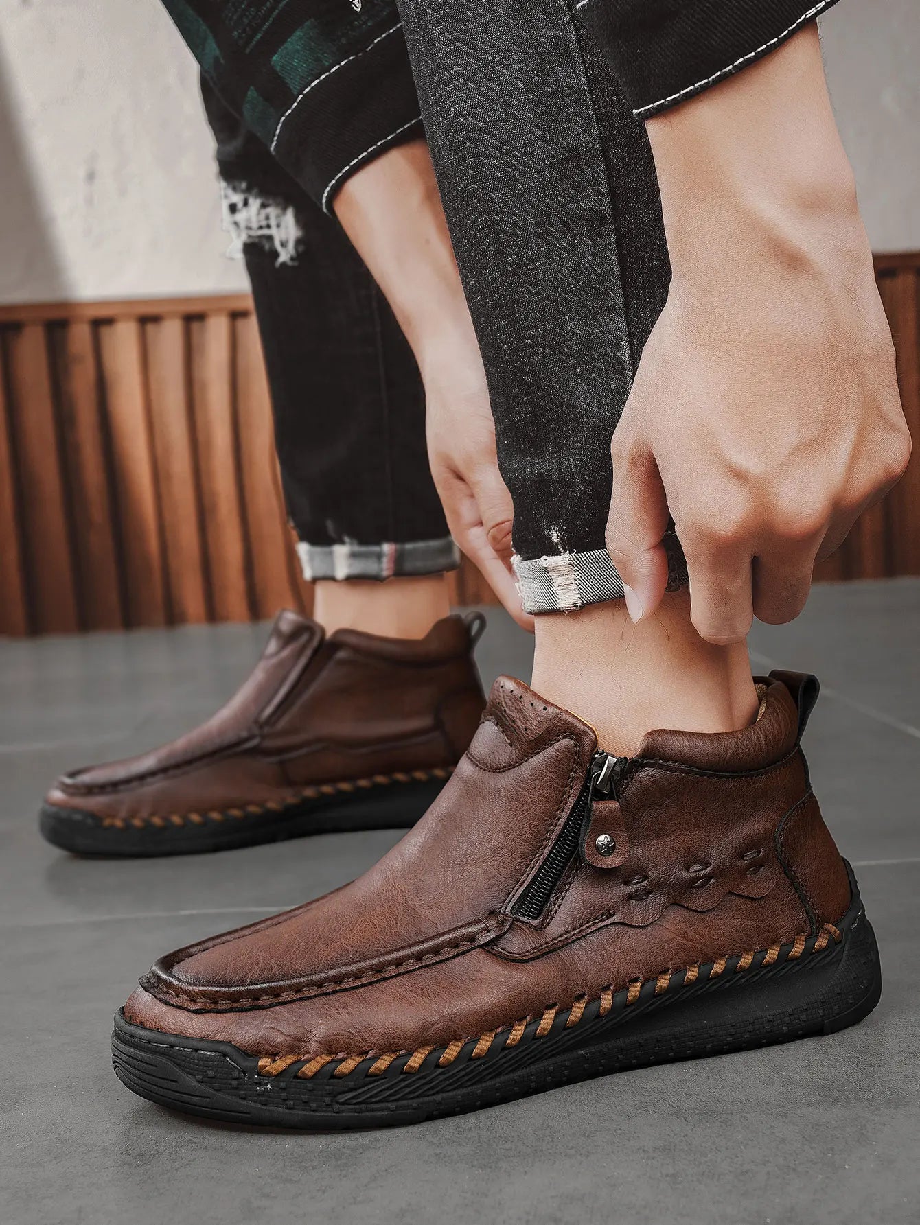 Men's New Fashionable High-Top Boots, Simple and Trendy Side-Zip Casual Sneakers, Autumn and Winter Outdoor Hiking Flat Shoes, Comfortable, Breathable, Wear-Resistant, Non-Slip, Large Size Men's Shoes