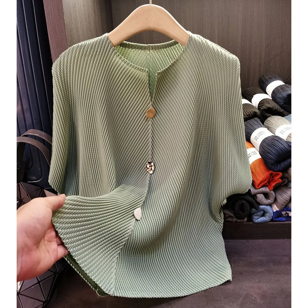 Miyake Button Decorative Dragon Scale Pleated Blouse Wild Loose Thin Short-sleeved T-shirt Female Summer New Large Size Clothes